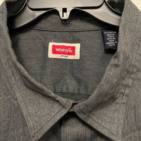 Button down - Picture 4 of 5